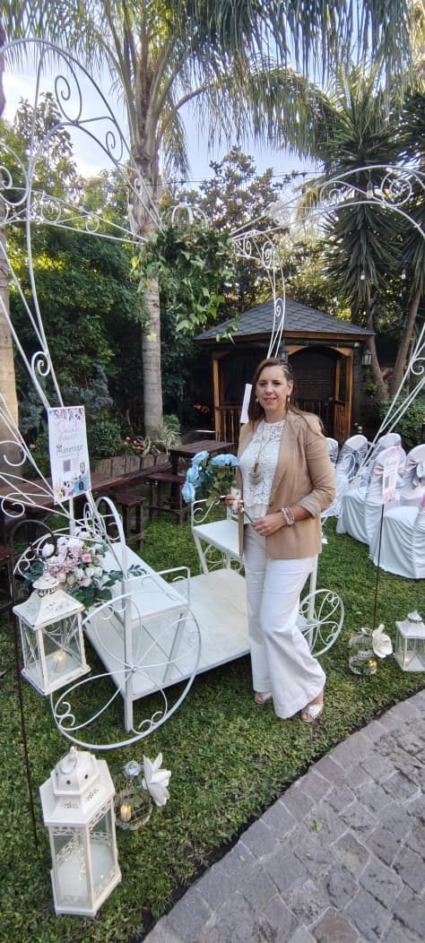 Equipo Mimetique trabajando en ambientación y decoración de eventos