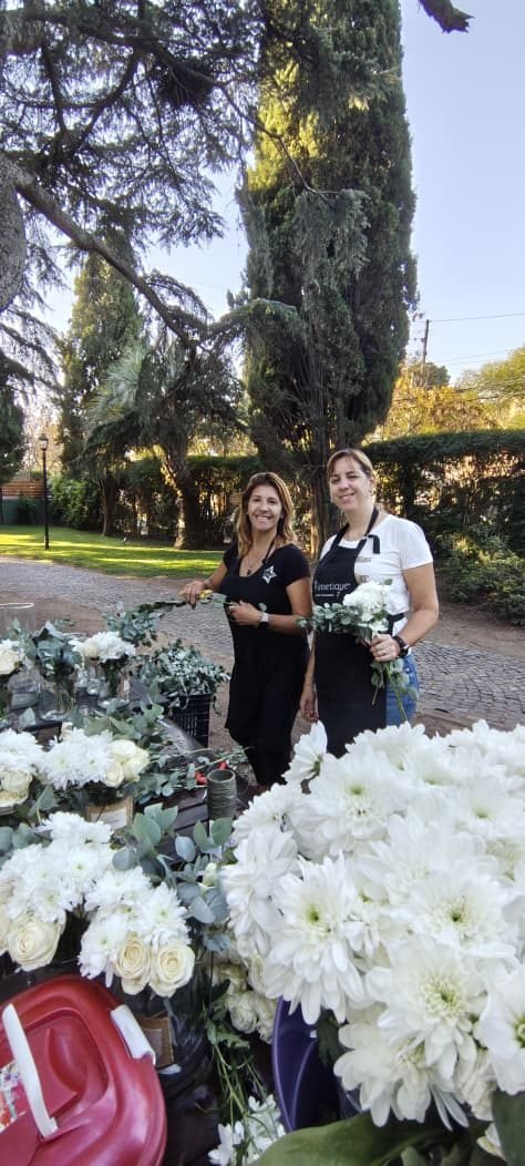 Equipo Mimetique trabajando en ambientación y decoración de eventos